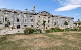 Luxury 2 Bed Apartment In Historic Royal William Yard