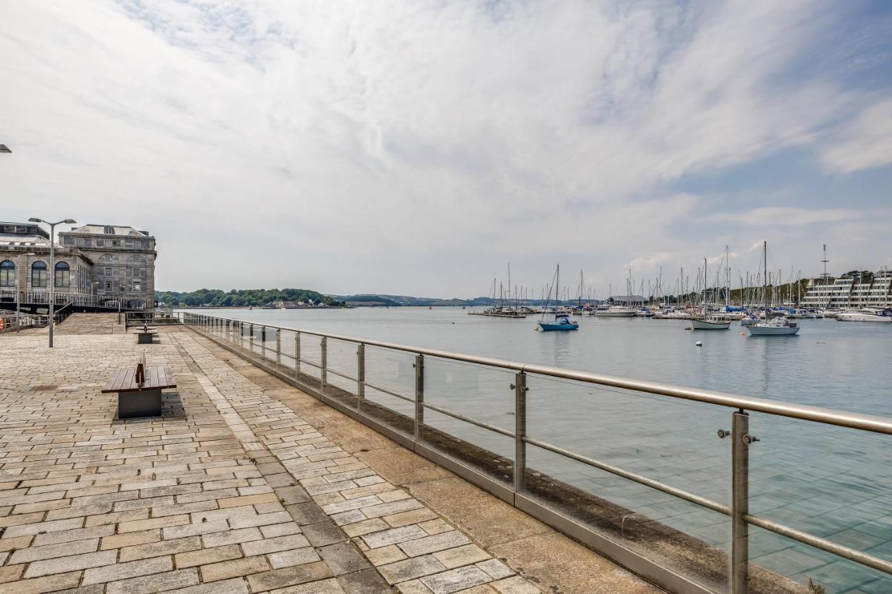 Luxury 2 Bed Apartment In Historic Royal William Yard Plymouth Exterior photo